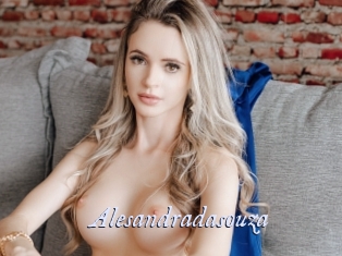 alesandradasouza 1 chatte mouillée