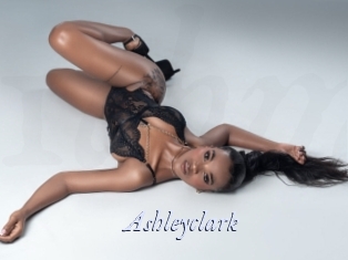 ashleyclark 1 chatte mouillée