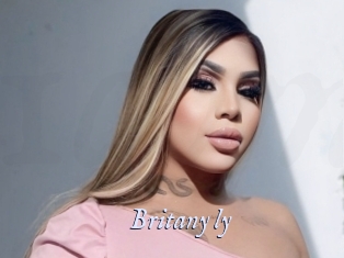 britany_ly 1 chatte mouillée