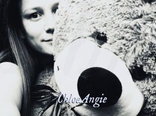 ChloeAngie 1 chatte mouillée
