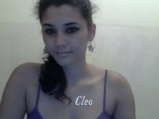 Cleo 1 chatte mouillée