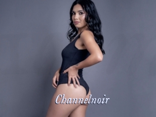 channelnoir 1 chatte mouillée