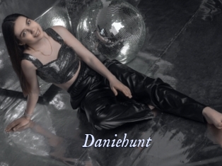 daniehunt 1 chatte mouillée