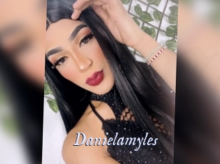 danielamyles 1 chatte mouillée