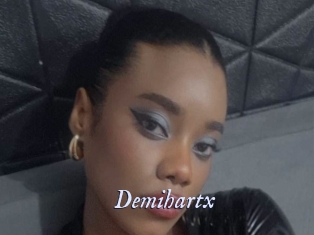 demihartx 1 chatte mouillée