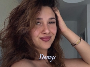 demys 1 chatte mouillée