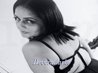 devoraclarke 1 chatte mouillée