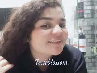 jesieblossom 1 chatte mouillée