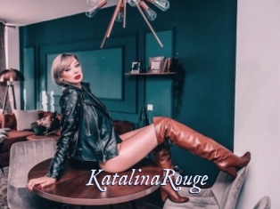 KatalinaRouge 1 chatte mouillée