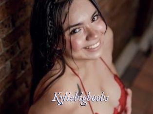 Kyliebigboobs