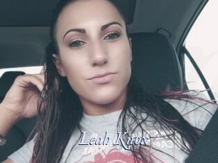 Leah_Knox 1 chatte mouillée