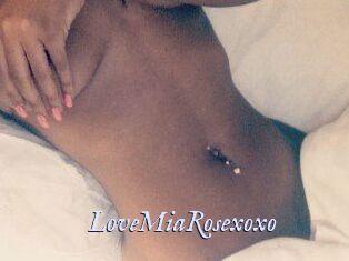 LoveMiaRosexoxo 1 chatte mouillée