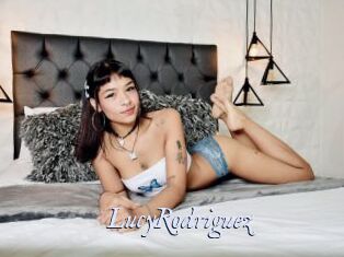LucyRodriguez 1 chatte mouillée