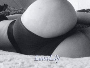 LunaLily 1 chatte mouillée