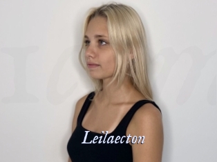 leilaecton 1 chatte mouillée