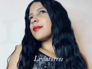 leylatorres 1 chatte mouillée