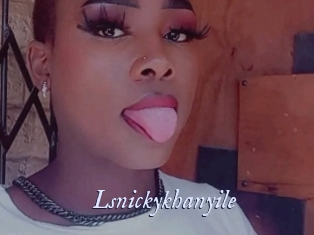 lsnickykhanyile 1 chatte mouillée