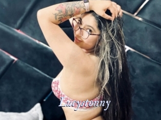lucystonny 1 chatte mouillée