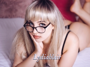 lydiablair 1 chatte mouillée