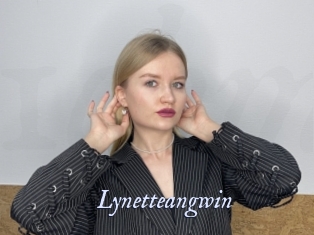 lynetteangwin 1 chatte mouillée