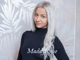 MaddyAnne 1 chatte mouillée
