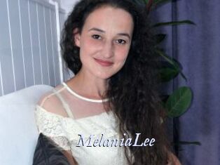 MelaniaLee 1 chatte mouillée