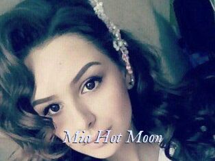 Mia_Hot_Moon