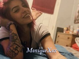 MoniqueXox