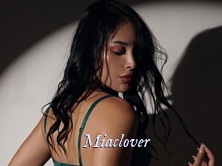 miaclover 1 chatte mouillée