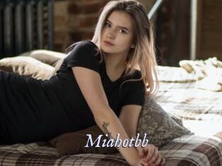 Miahotbb