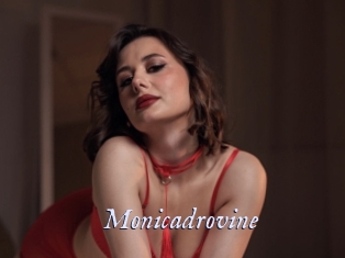 monicadrovine 1 chatte mouillée