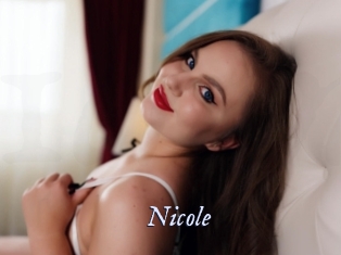 nicole 1 chatte mouillée