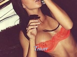 Teaser 1 chatte mouillée