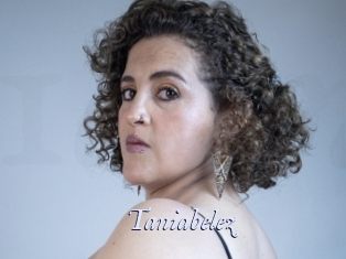 taniabelez 1 chatte mouillée