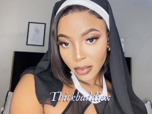 thickbaddiex 1 chatte mouillée