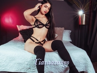 tiaraarango 1 chatte mouillée