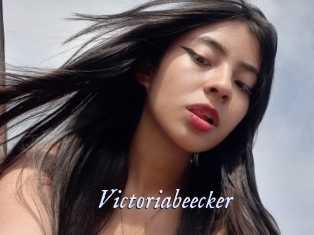 victoriabeecker 1 chatte mouillée